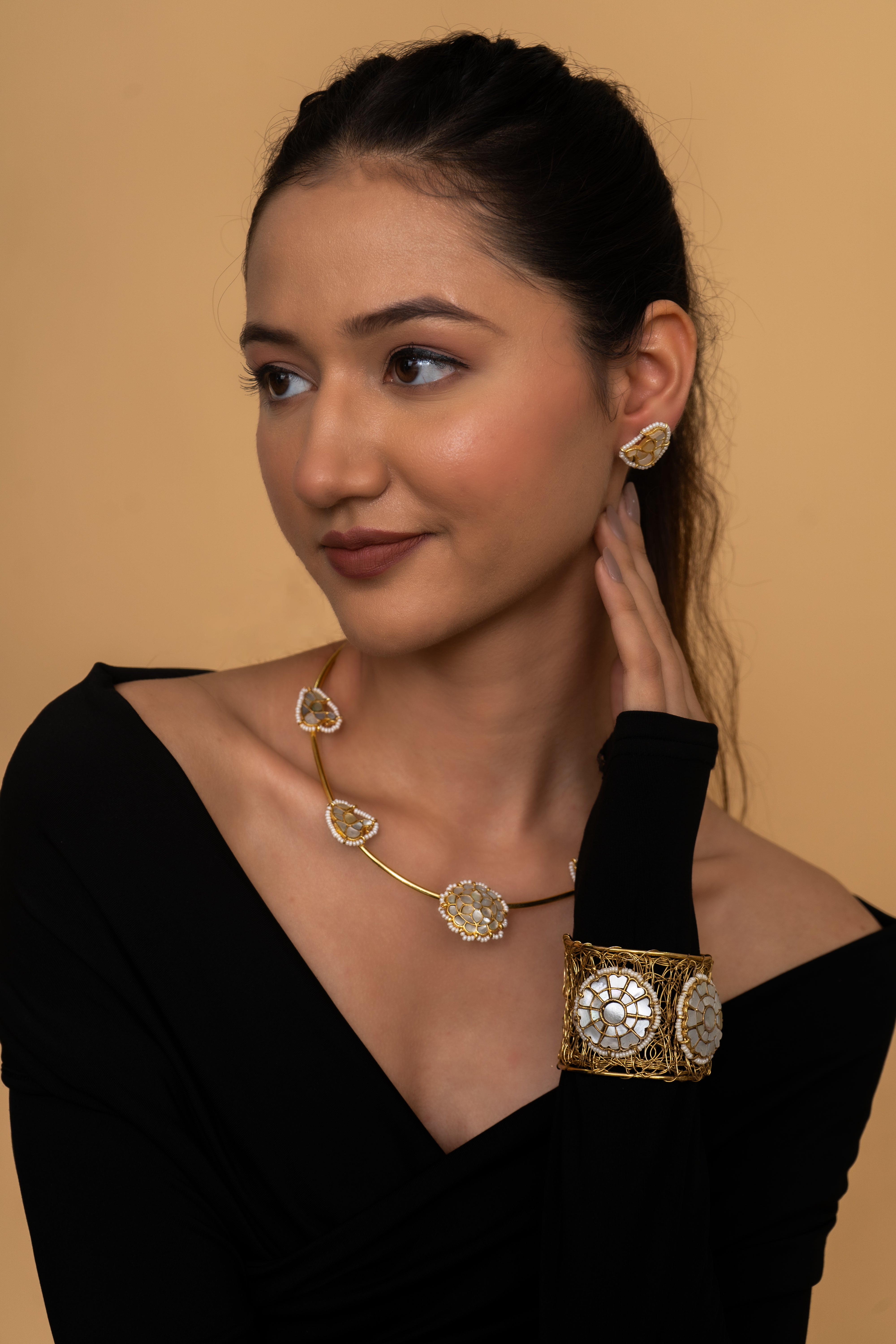 Shells And Mop Jaali Cuff