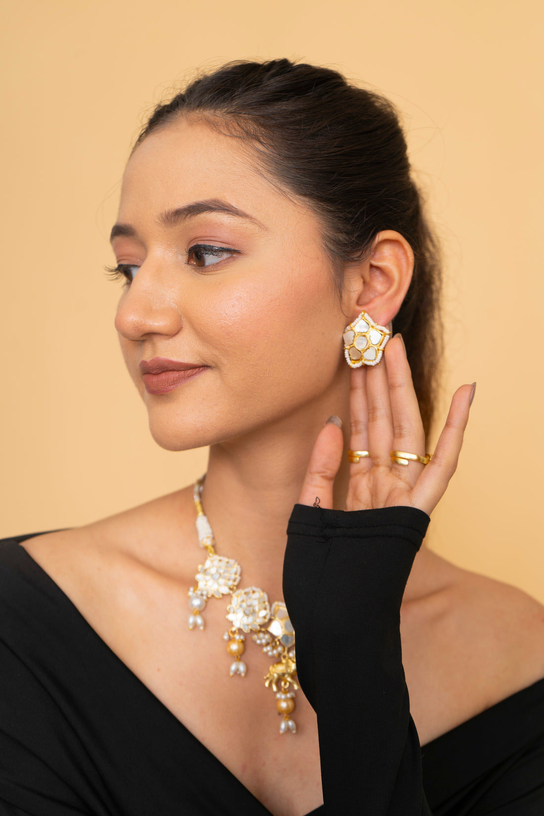 CHAAND NECKLACE SET