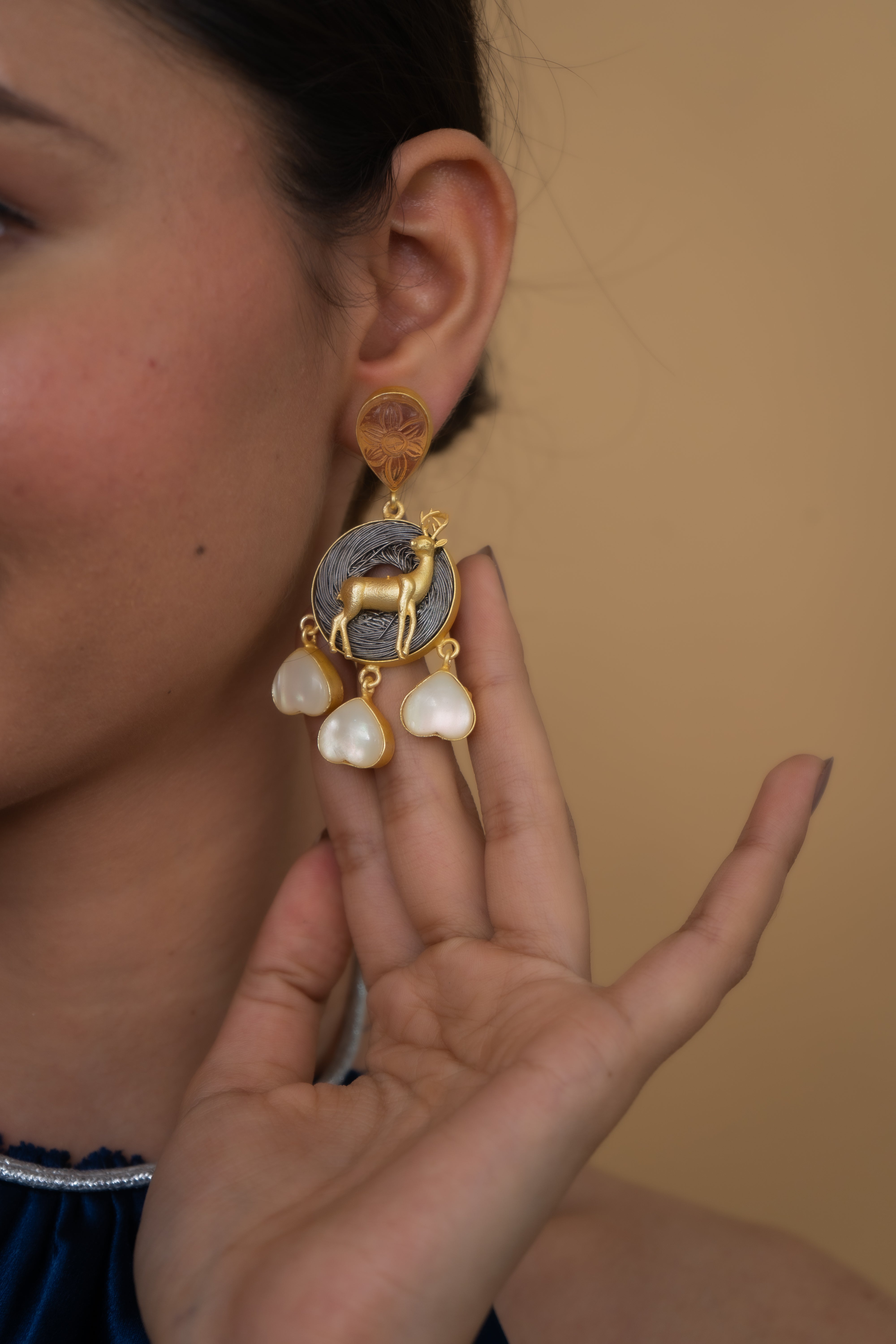 MOP SHELL PEARL EARRINGS