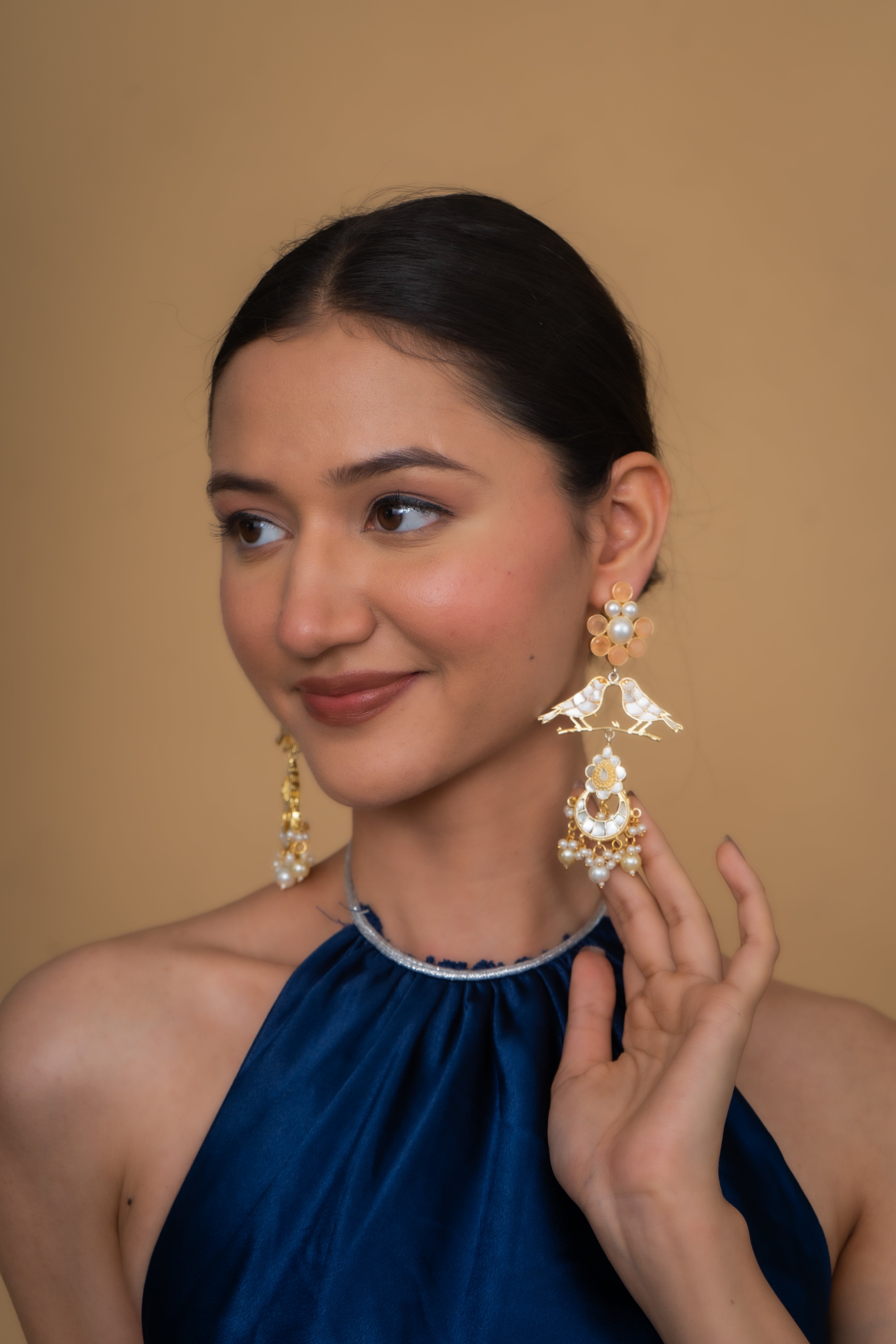 SHELL WITH ORANGE PEARL BEADING EARRINGS