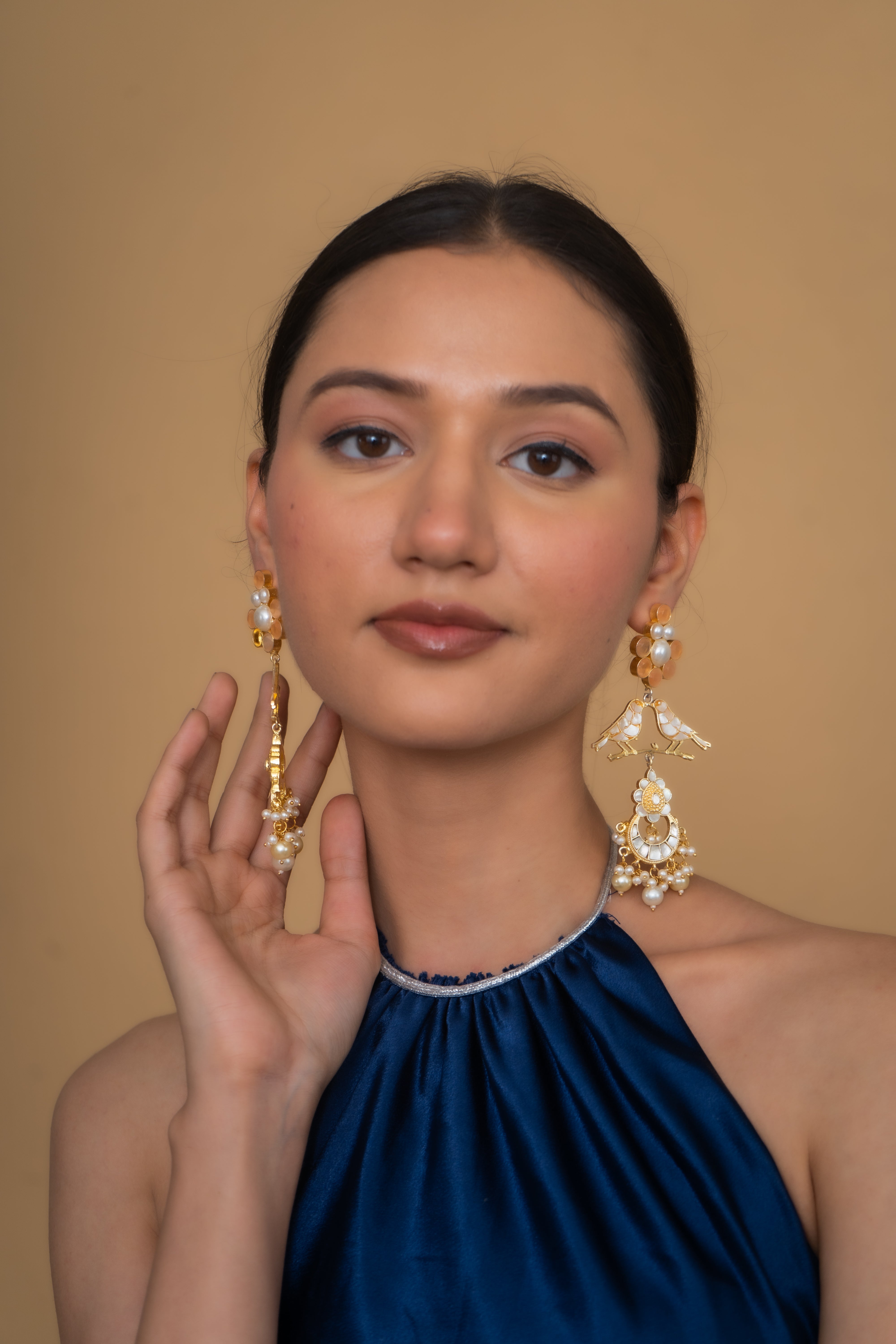 SHELL WITH ORANGE PEARL BEADING EARRINGS