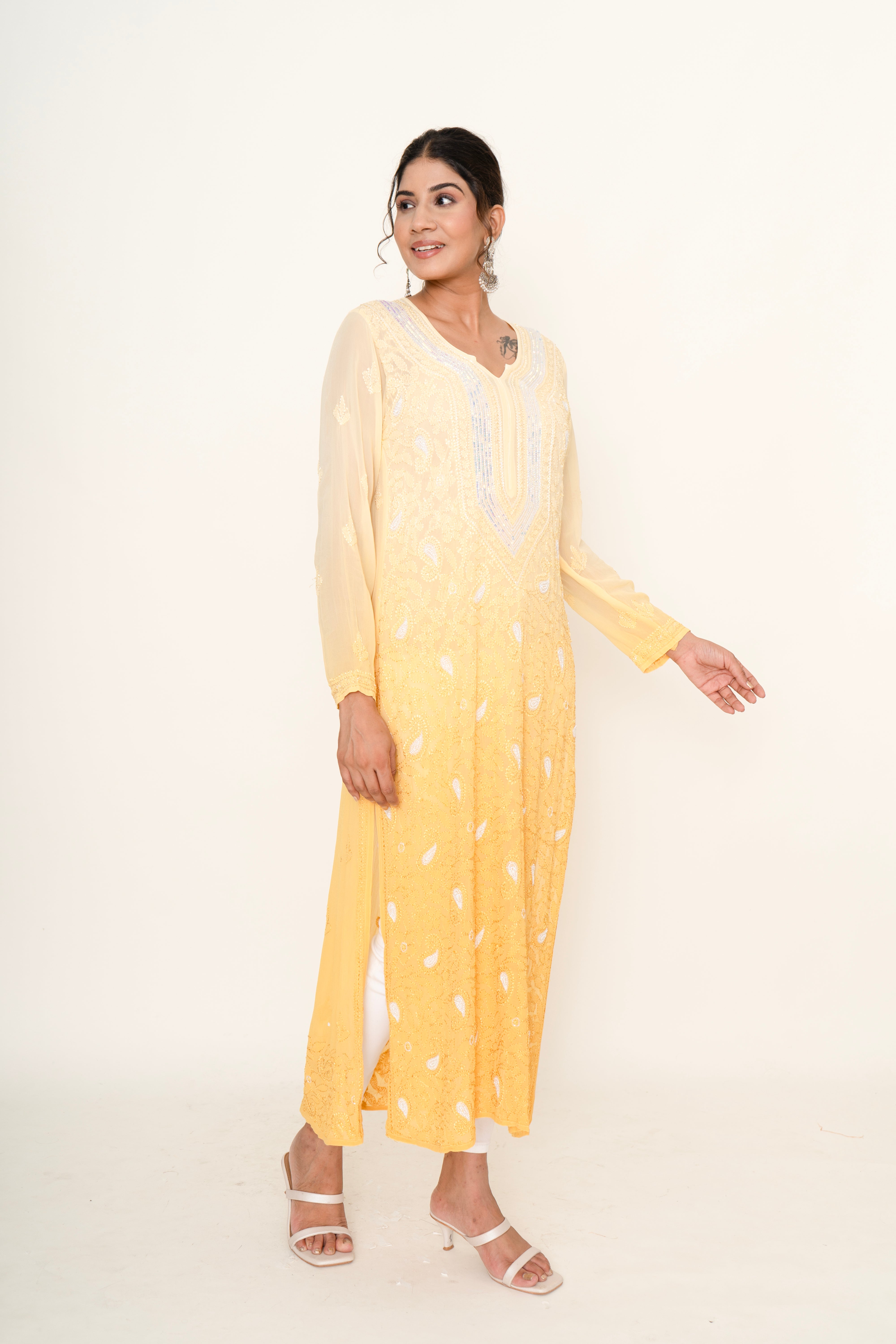 Yellow water sequin line workkurta